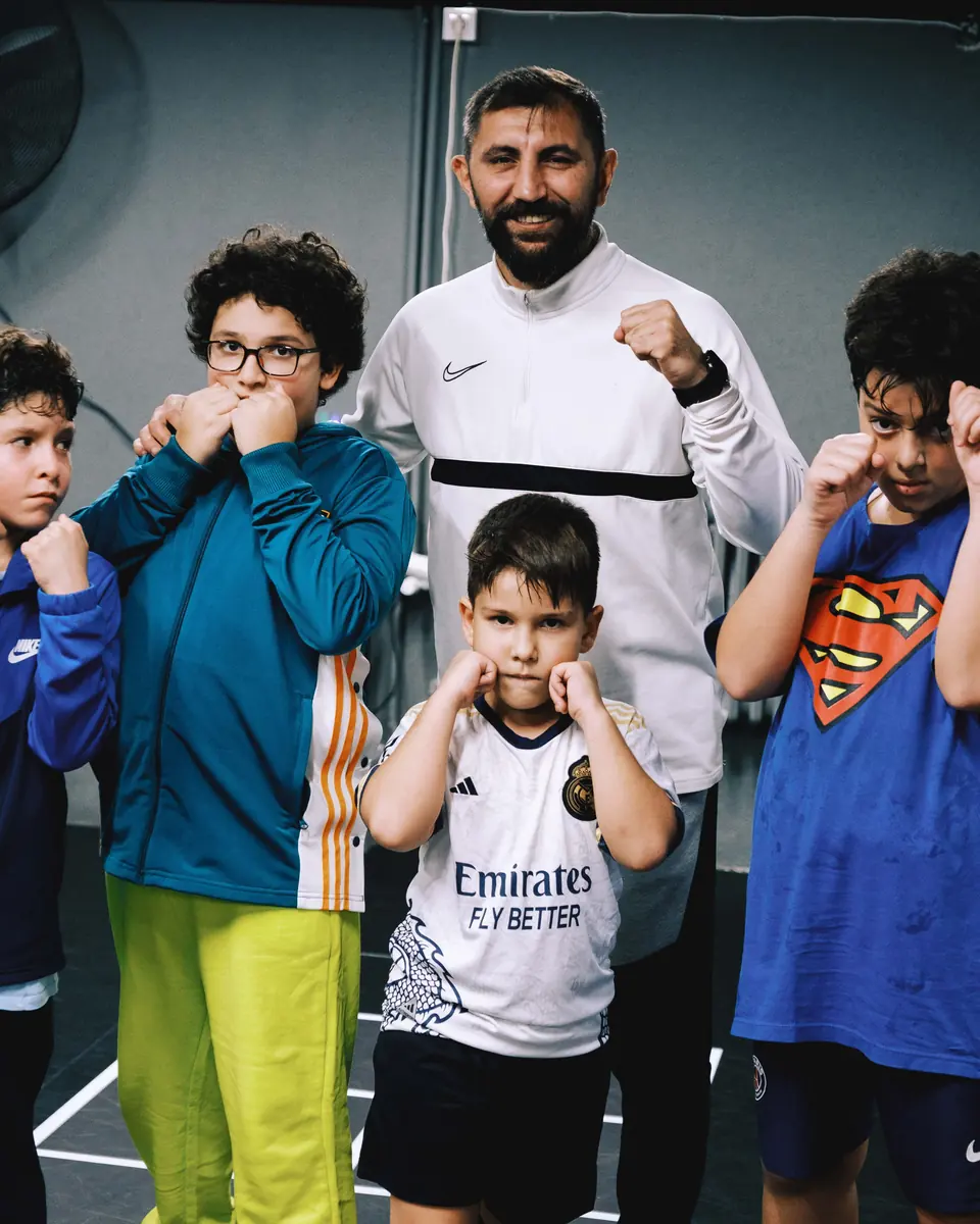 Arda Tamer Avcı ATA Boks çocuk boks kursu öğrencileriyle